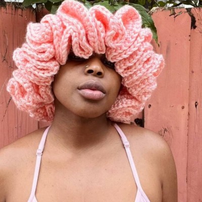 Solid color ruffled brimmed hat with bamboo hat and woolen hat