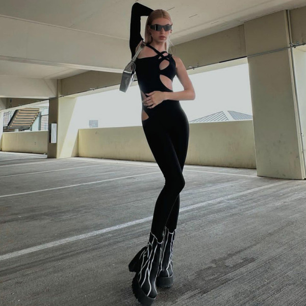 Hollow slim fit single shoulder long sleeved jumpsuit