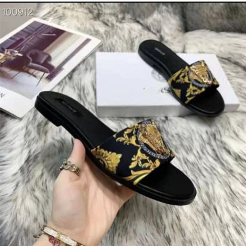 V-buckle hardware decoration straight shaped slippers
