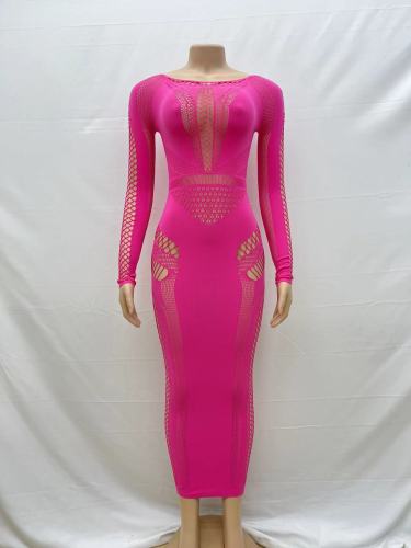 Round necked hollowed out long sleeved integrated knitted long buttocks wrapped dress