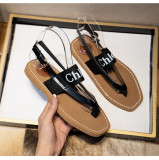 Pinch toe flat sandals