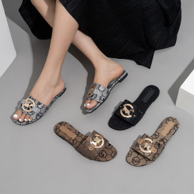 Letter metal buckle sandals