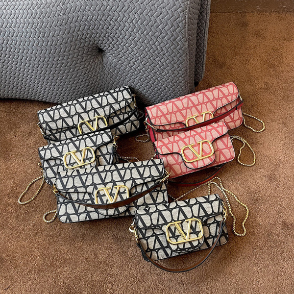 Small chain single shoulder crossbody bag