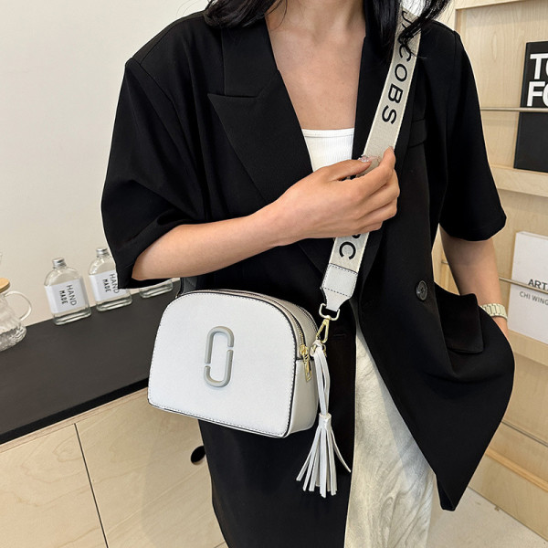 Half round double zipper wide shoulder strap single shoulder bag
