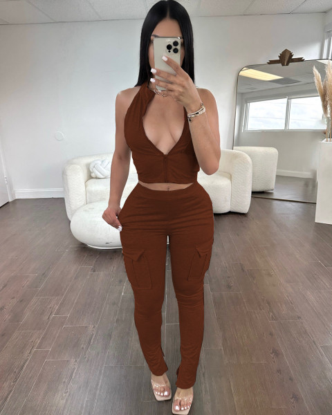 Tight zippered top with split cuffs for buttocks lifting pants set