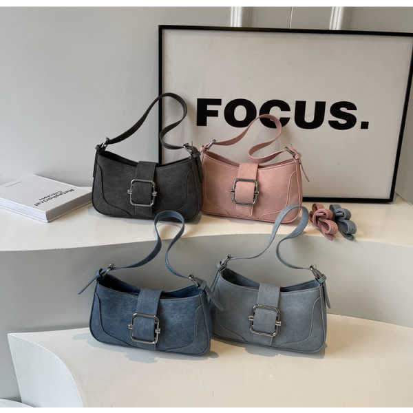 Single shoulder small square bag