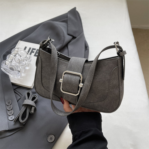Single shoulder small square bag