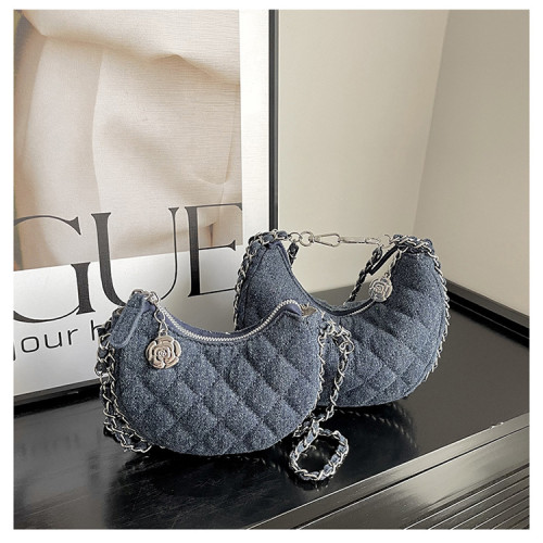 Small Lingge Embroidered Thread Chain Crossbody Bag