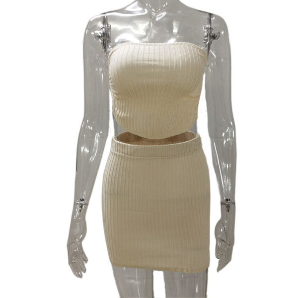 Knitted side slit exposed navel strapless and hip wrapped skirt