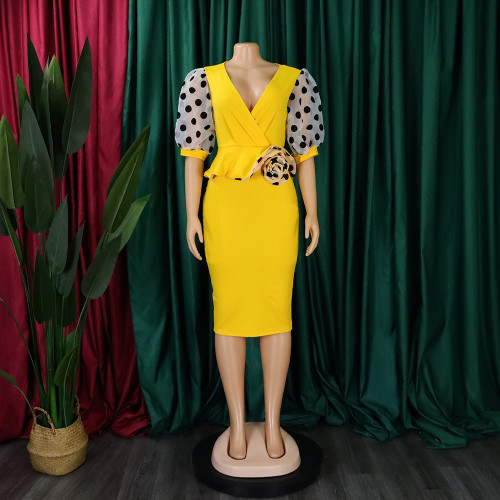 Mesh flocked bubble sleeved V-neck buttocks wrapped dress