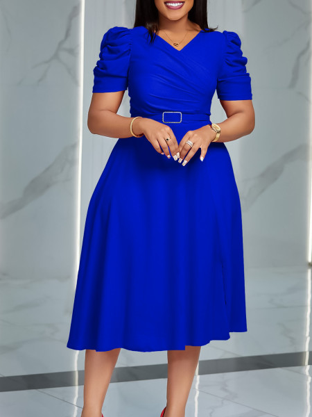 V-neck pleated large hem skirt