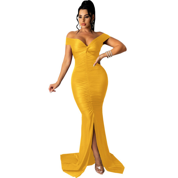 Large V-neck slightly wrinkled tight fitting dress