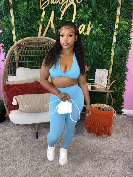 Tight fitting sports and leisure three piece set