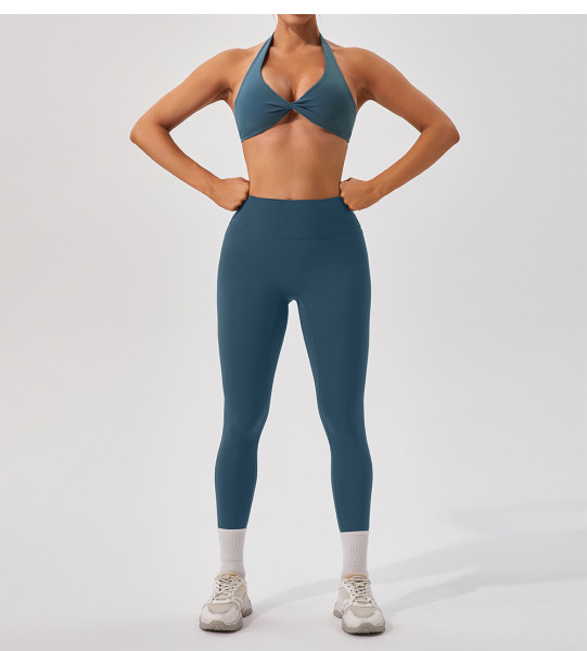 Tank top and pants sports suit
