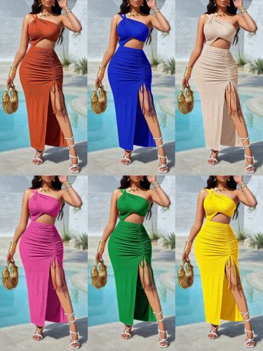 Oblique shoulder dress with design sense