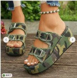 Large sized crinkle and denim double breasted sandals with one foot kick
