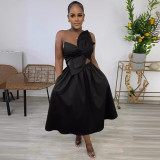 Solid color single shoulder petal hollow dress