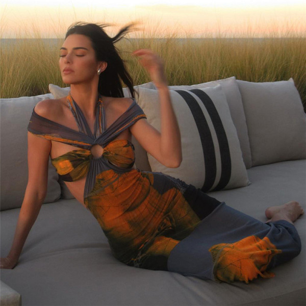 Hanging neck backless 3D printed dress