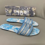 Embroidered one word versatile adult fashion lightweight flat bottomed slippers