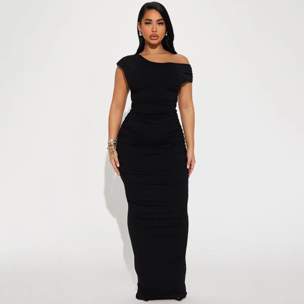 Slant neck pleated dress with temperament