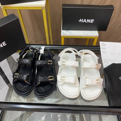 Roman sandals, metal buckle diamond grid beach shoes