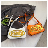 Single shoulder diagonal cross bag
