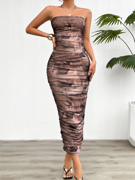 Strapless and smudged dress
