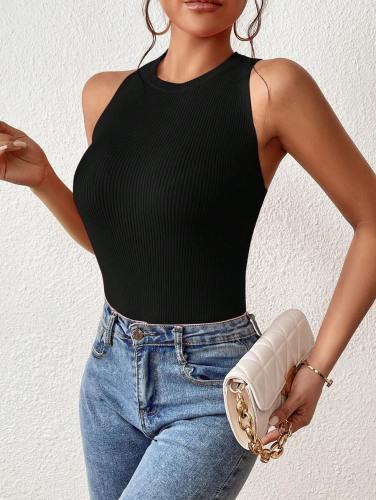 Interior top with short suspender straps