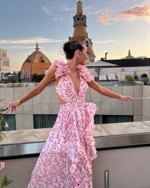 Hollow out deep V-backless dress