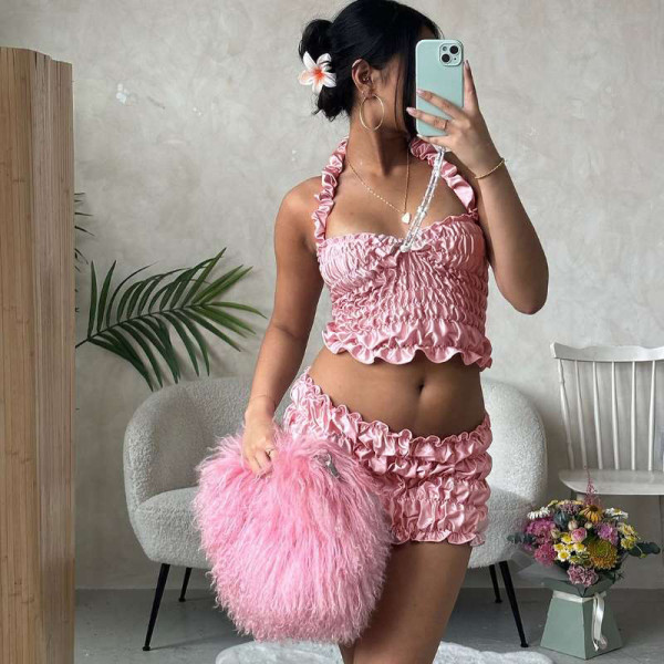 Folded neck hanging suspender vest, hip hugging short skirt set