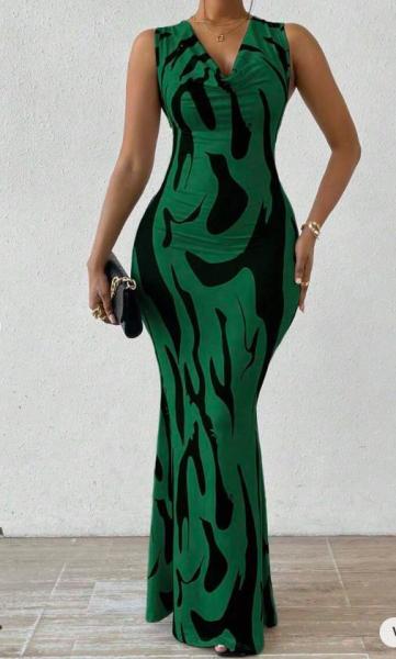 Women's pullover V-neck dress