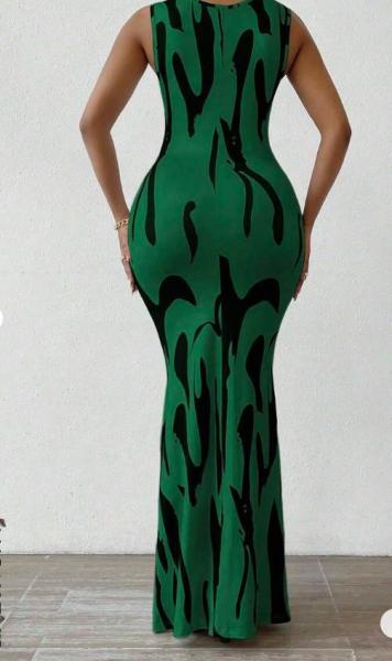 Women's pullover V-neck dress