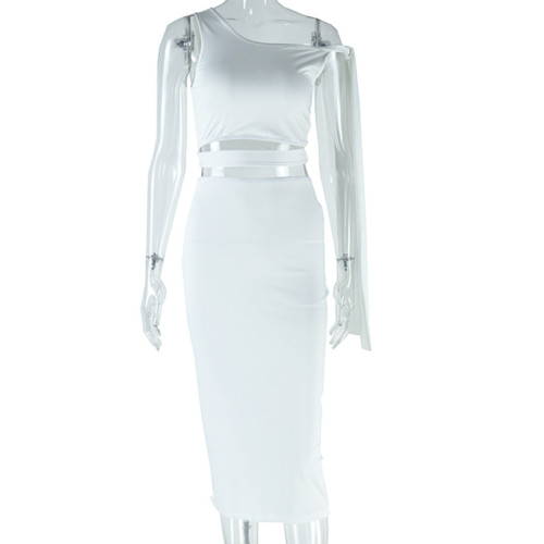 Two piece set of sleeveless top with ribbon skirt