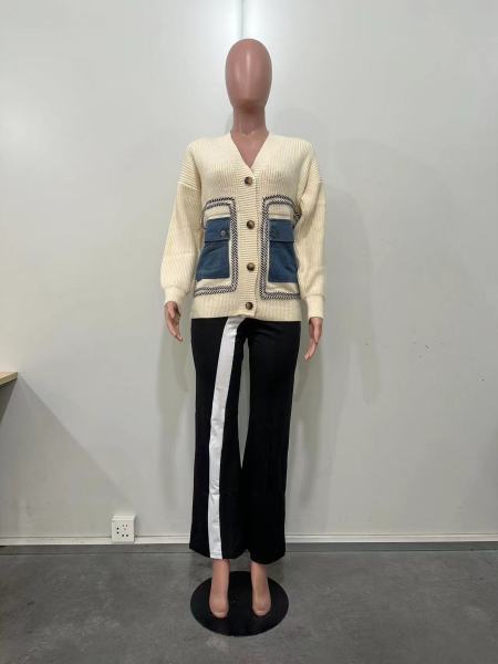 Splicing single breasted denim pocket loose sweater