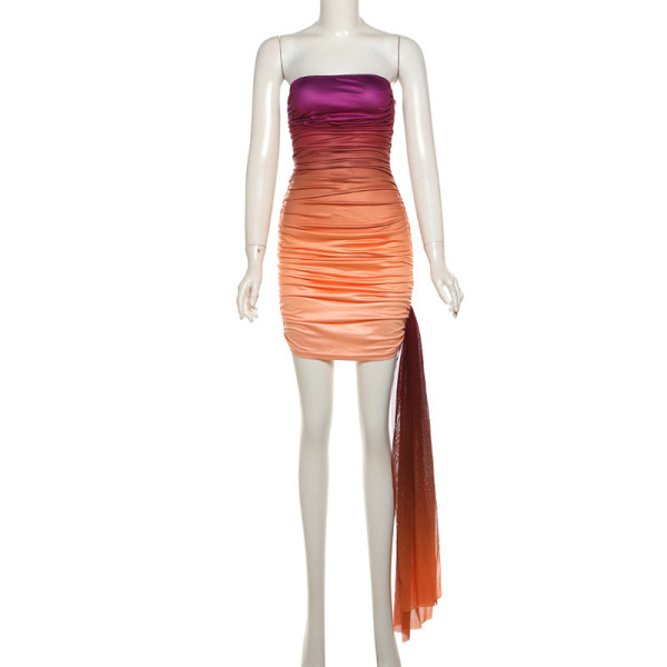 Wrinkled temperament revealing backpack buttocks strapless dress
