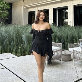 One shoulder backless ruffle edge solid color hip hugging dress