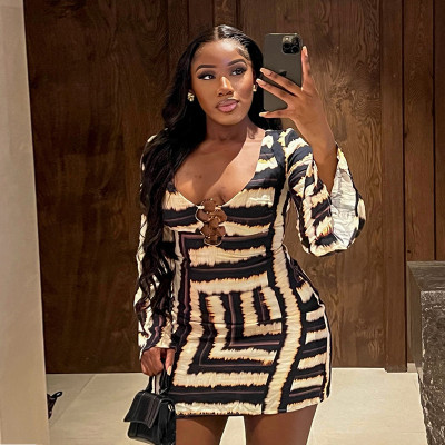 Round neck long sleeved striped printed short dress