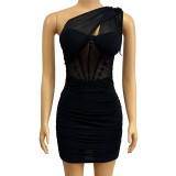 Slanted shoulder hollow pleated hip skirt