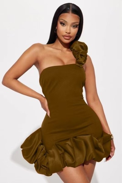 Lotus leaf edge one shoulder strapless waist cinching dress