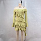 A versatile dress with a one-piece collar, ruffled edges, flared sleeves, and fluttering ribbons