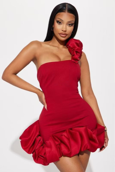 Lotus leaf edge one shoulder strapless waist cinching dress