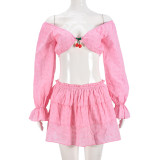 Three dimensional decorative mini skirt set with exposed navel