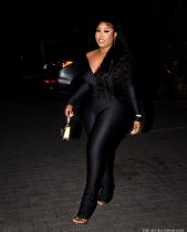 Big V-neck long sleeved long pants 2-piece set Big V-neck long sleeved long pants 2-piece set