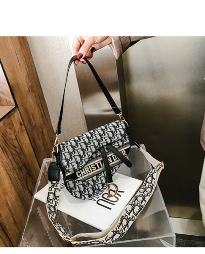 Embroidered wide shoulder strap single shoulder crossbody bag