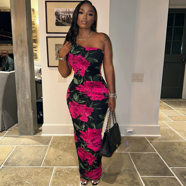 Printed off shoulder sleeveless dress with head and hips wrapped