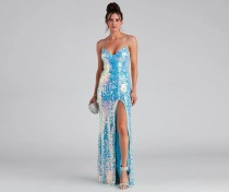 Bead slit suspender evening gown Bead slit suspender evening gown