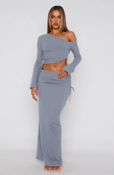 Solid color slanted shoulder drawstring long sleeved dress set