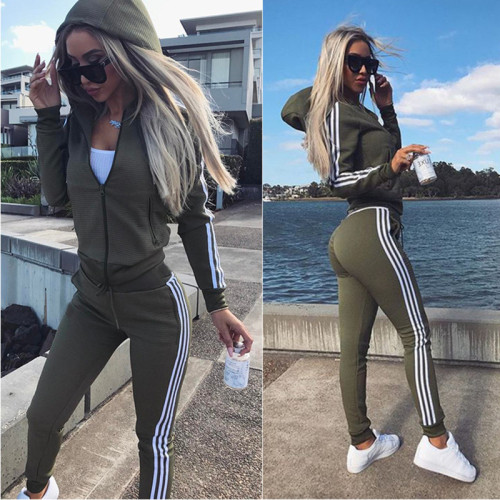 Two piece set of side line sportswear