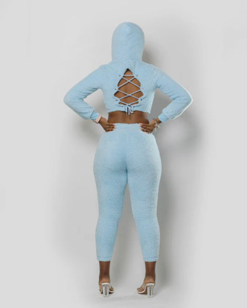 Cashmere set with backless hooded top and pants