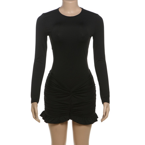Round neck long sleeved hip hugging solid color dress